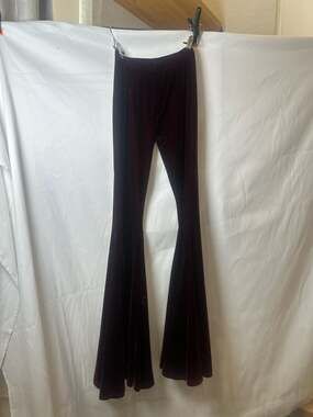 dELiA*s Burgundy Crushed Velvet Bell Bottom Flare Pants Size XXS